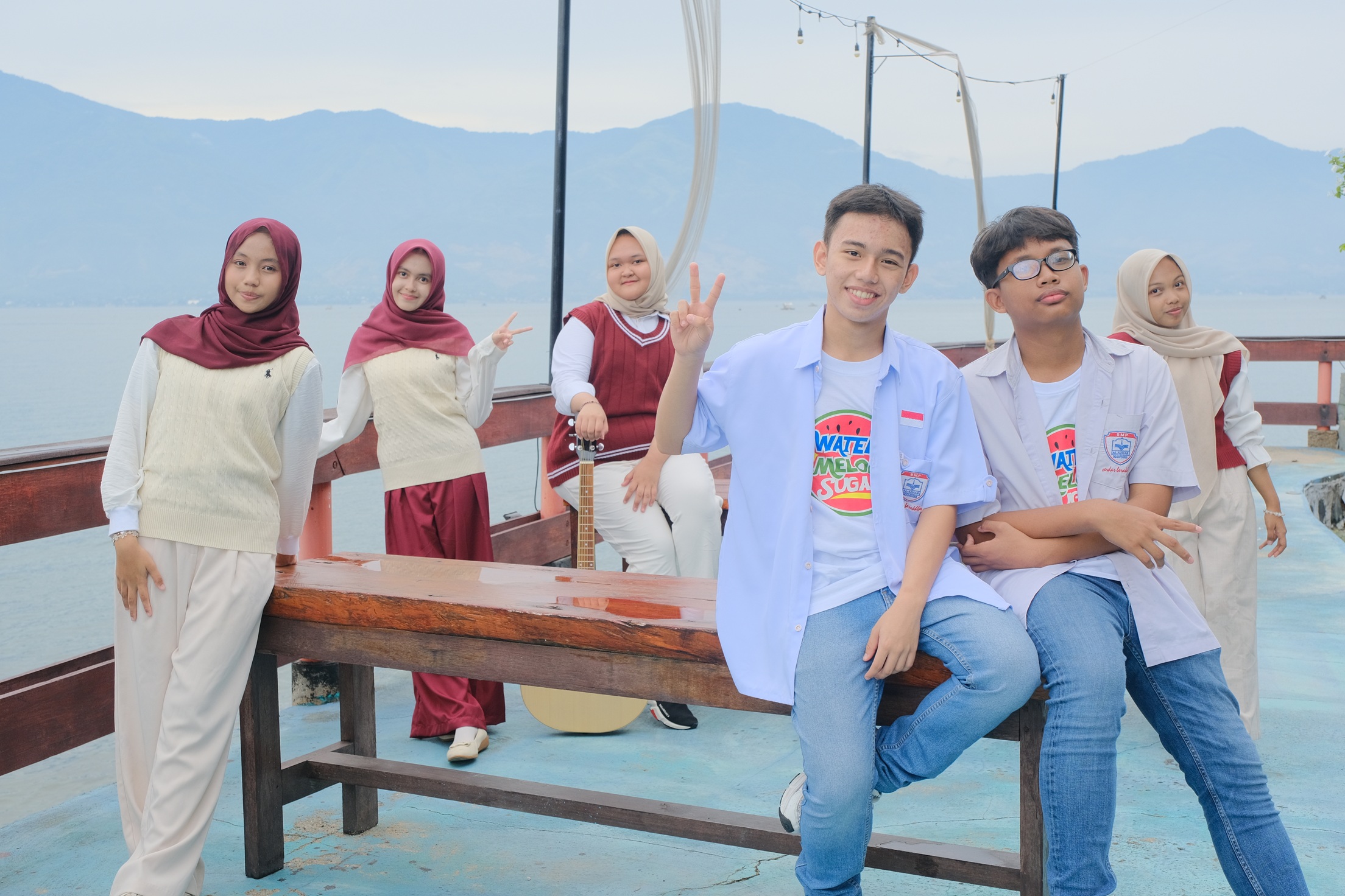 Floating picture